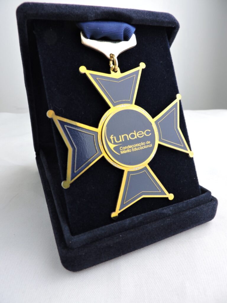 Medalha em Aço Inox Dourado