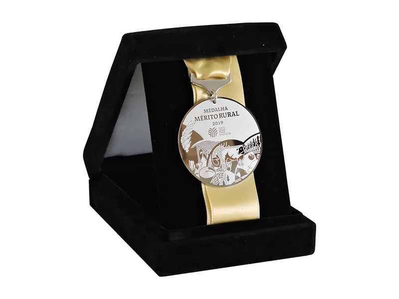 Medalha em Aço Inox Dourado