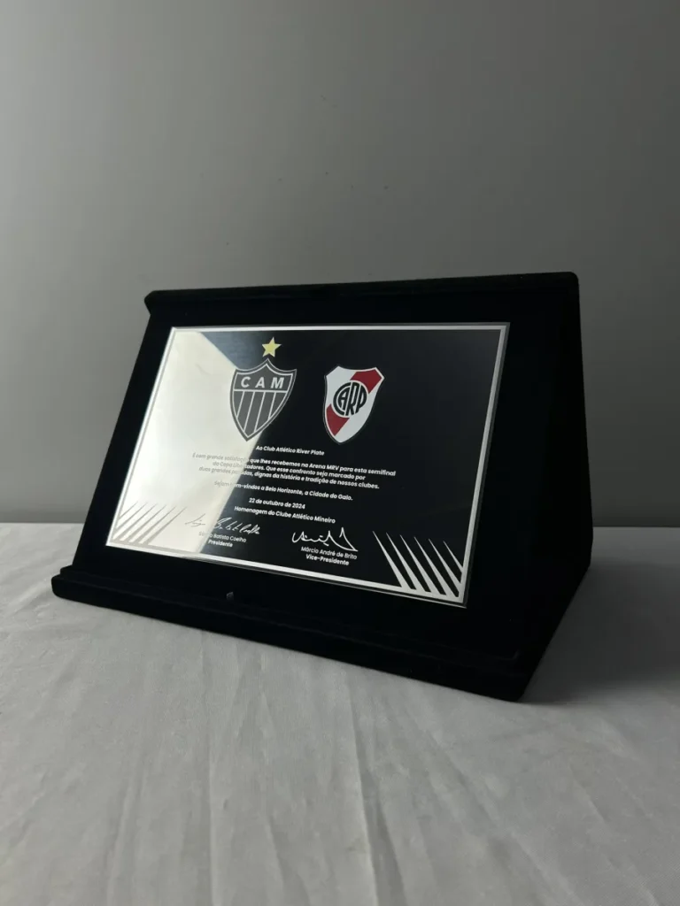 Placa de Homenagem