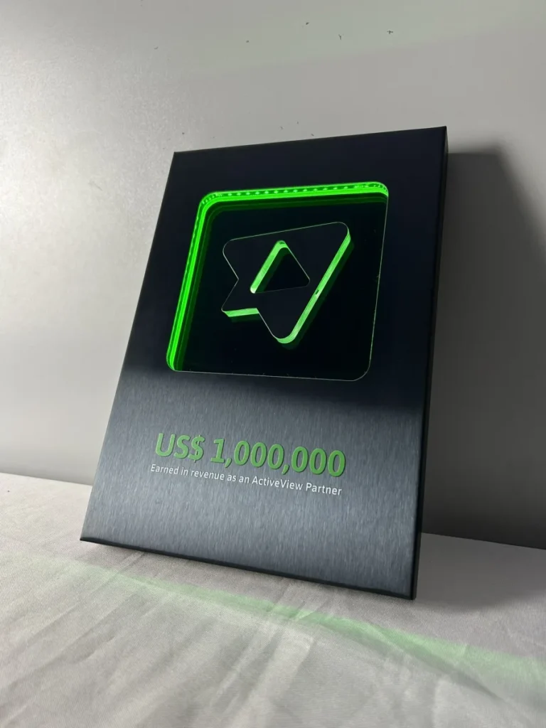 Placa de Premiação Formato Caixa
