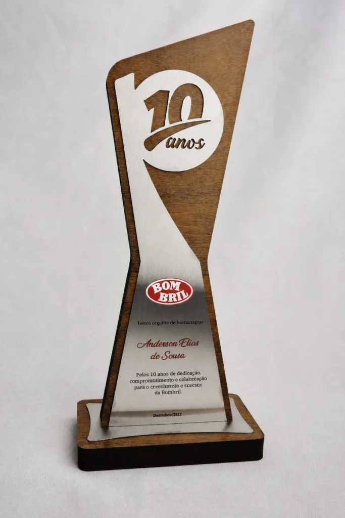 Troféu em Madeira