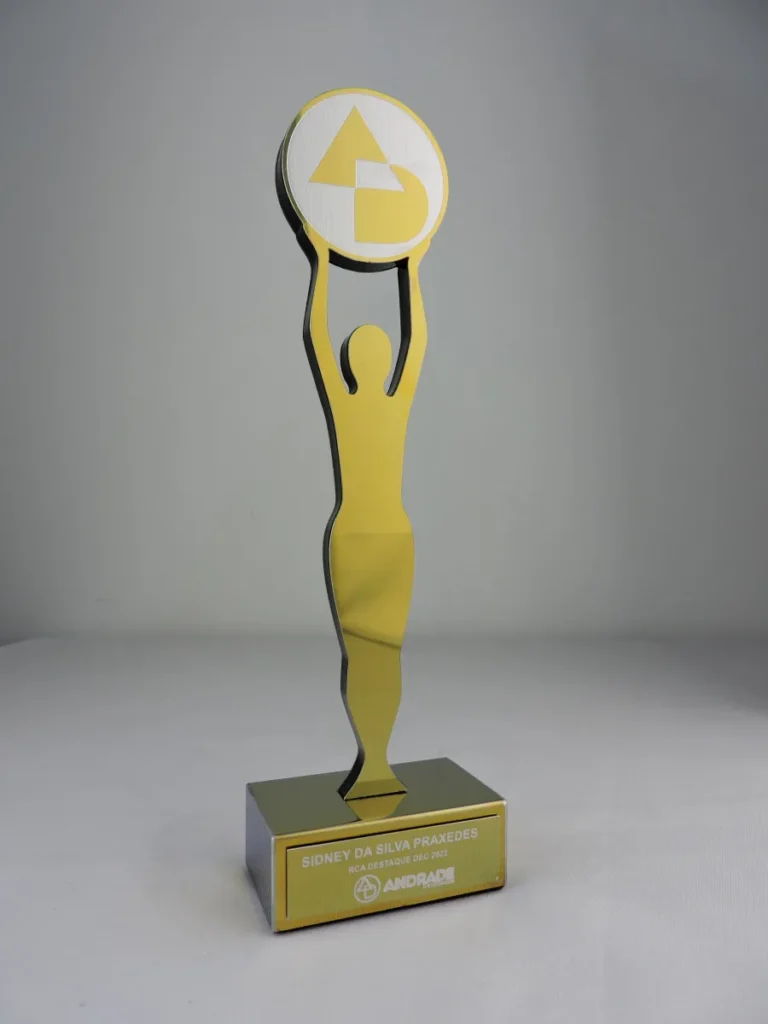 Troféu em Aço Inox Dourado