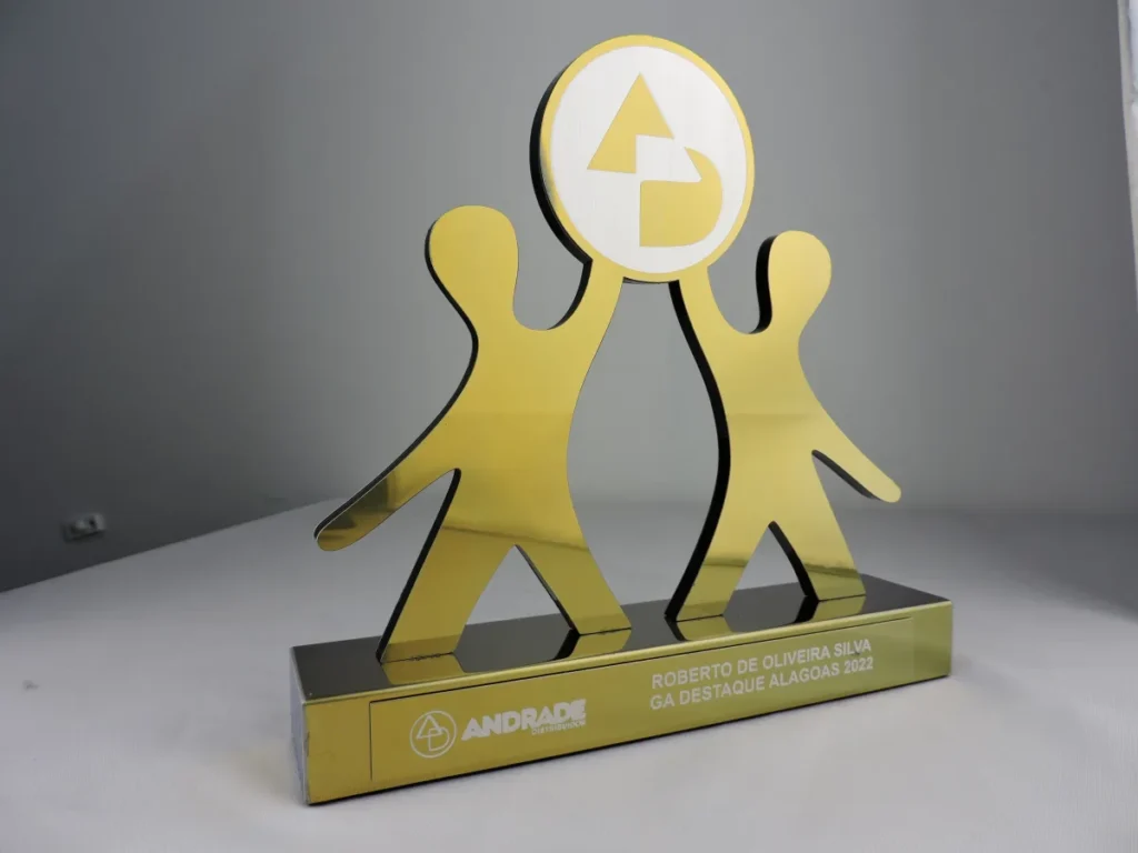 Troféu em Aço Inox Dourado