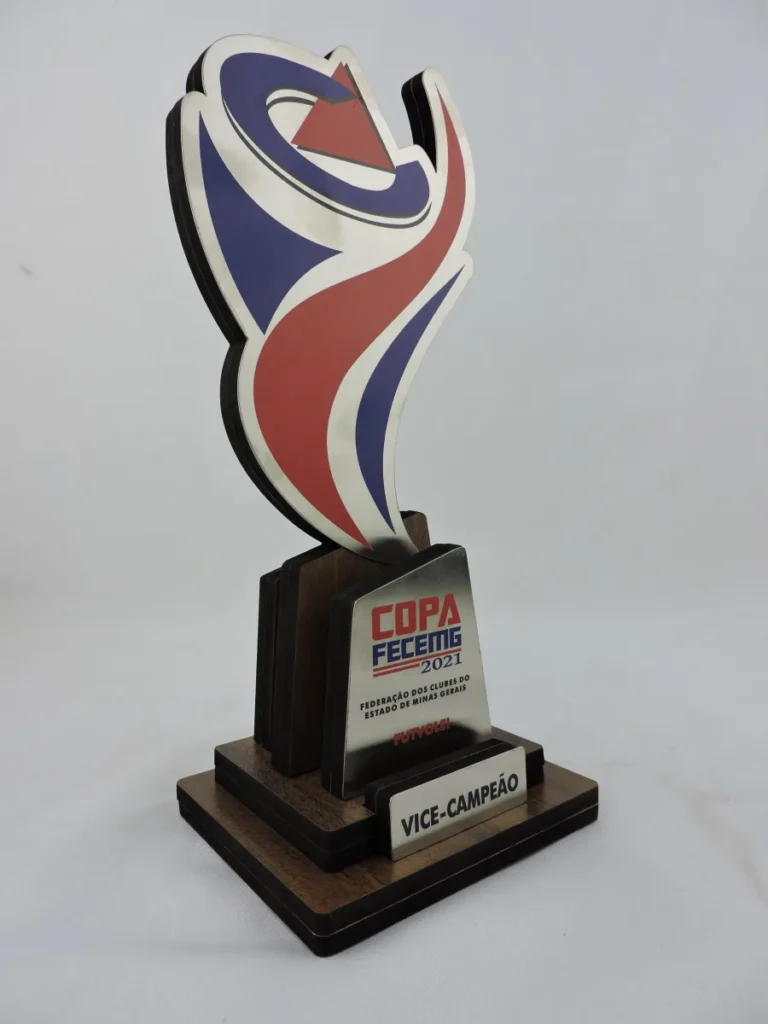 Troféu em Madeira
