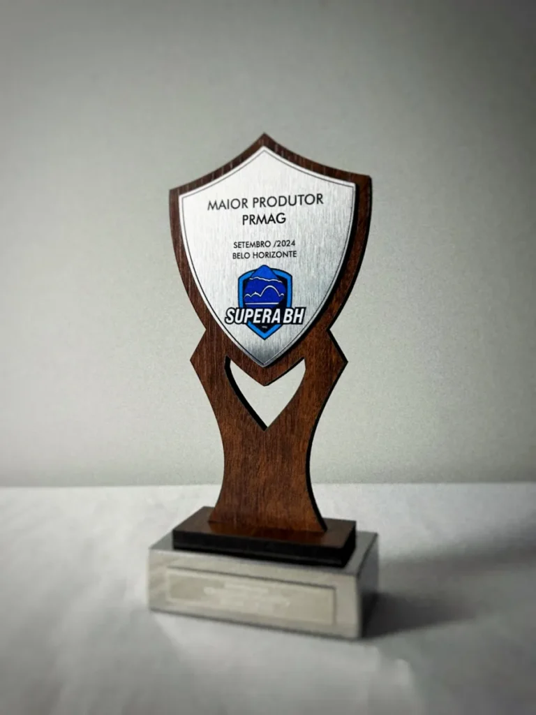 Troféu em Madeira